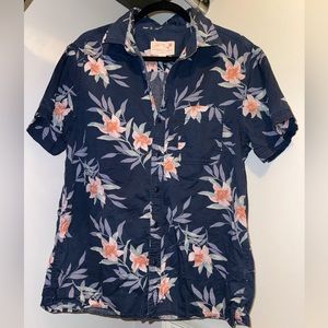 American Eagle Short-Sleeve Shirt